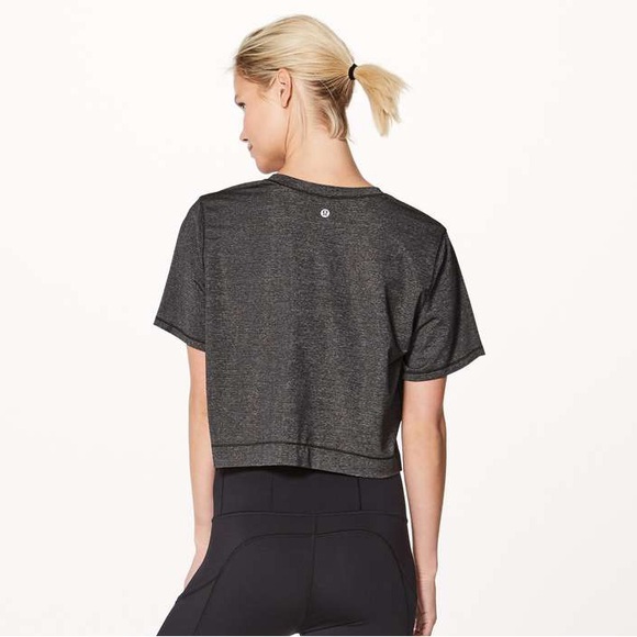 Lululemon “Run The Day” Black Heathered Short Sleeve Crop T-Shirt Lightweight - Picture 1 of 5